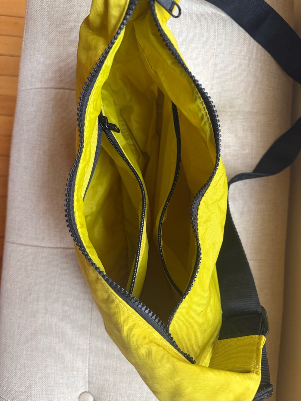 BAGGU Medium Crescent Bag - Lemongrass - Picture 5 of 5